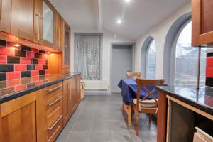 Kitchen- click for photo gallery